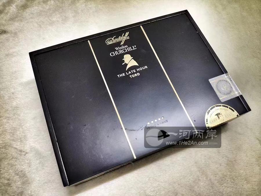 大卫杜夫温斯顿丘吉尔黑夜托罗雪茄
