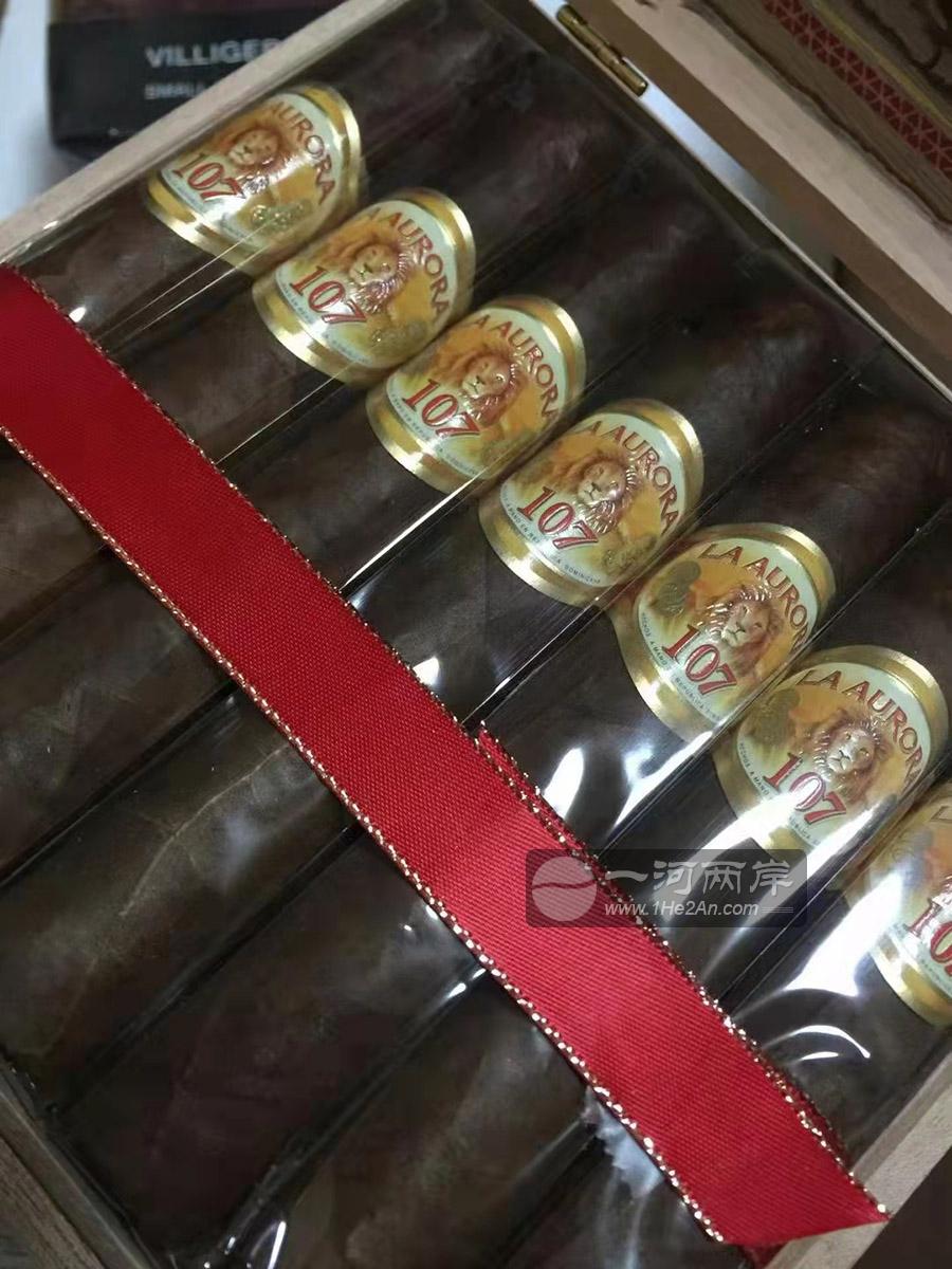 La Aurora 107 ROBUSTOS