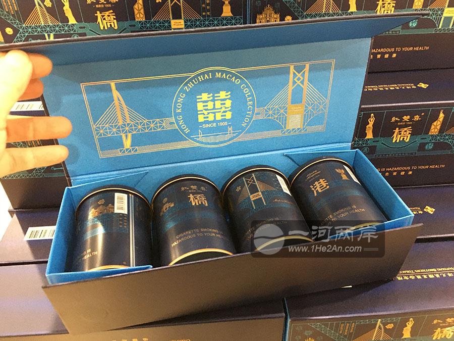 4罐各一个字是港 珠 澳 桥