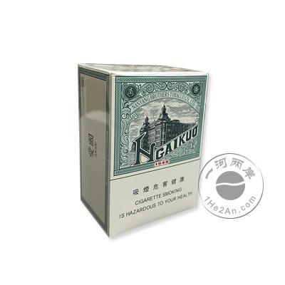 香港南洋双喜爱国1949中支香烟,方包绿中支 Nanyang Gaikuo 1949